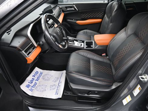 Used 2022 Mitsubishi Outlander SEL image 10