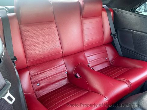 Used 2006 Ford Mustang GT RWD image 27