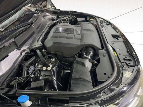 Used 2017 Land Rover Discovery HSE AWD/4WD image 49