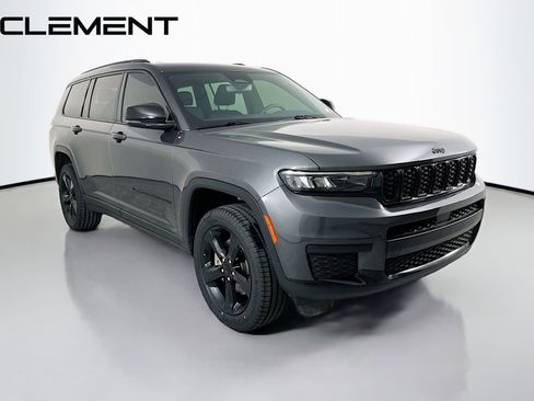 Used 2023 Jeep Grand Cherokee L Laredo AWD/4WD image 5