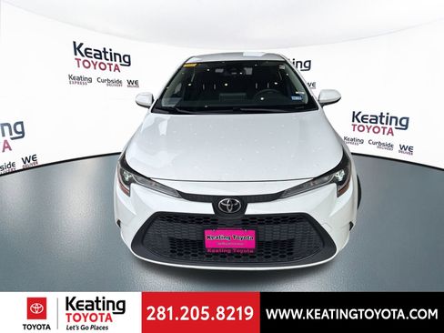 Used 2020 Toyota Corolla LE image 2