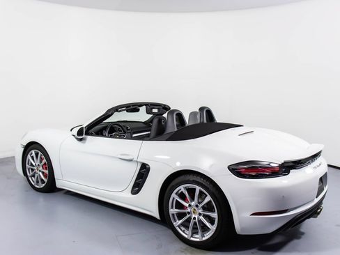 Used 2024 Porsche 718 Boxster S RWD image 8