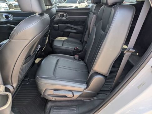 Used 2023 Kia Sorento SX FWD image 21
