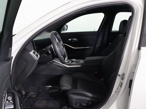 Used 2025 BMW 330i Sedan w/ Convenience Package image 10