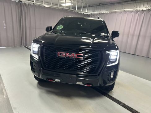 Used 2023 GMC Yukon AT4 AWD/4WD image 2