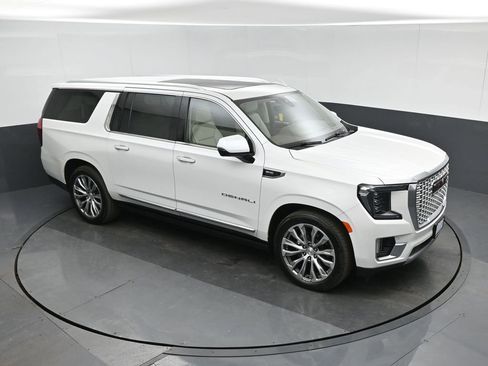 Used 2021 GMC Yukon XL Denali w/ Denali Ultimate Package image 79