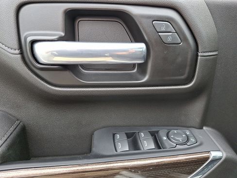 Used 2022 Chevrolet Silverado 1500 RST w/ LPO, Blackout Package image 12