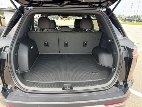 New 2027 Chevrolet Equinox LT FWD image 13