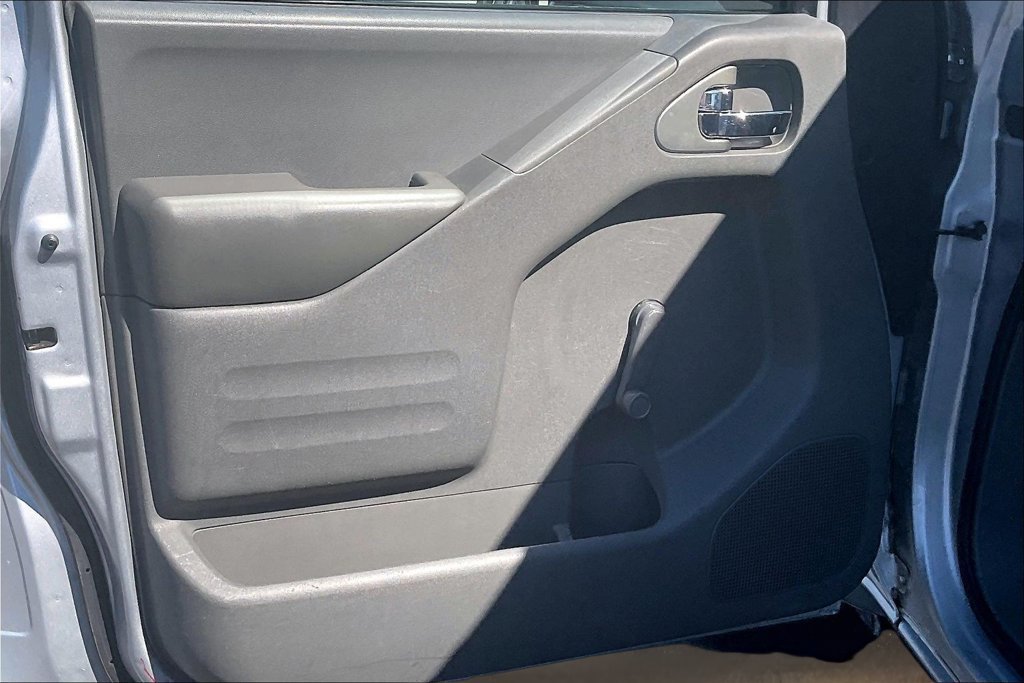 Used 2016 Nissan Frontier S RWD image 20