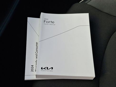 Used 2024 Kia Forte GT-Line w/ GT-Line Premium Package image 27