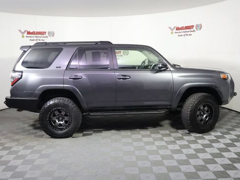 Used 2020 Toyota 4Runner SR5 Premium w/ Moonroof Package AWD/4WD image 3
