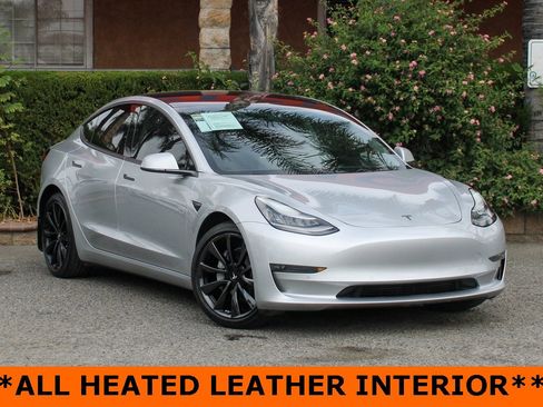 Used 2018 Tesla Model 3 Long Range image 2