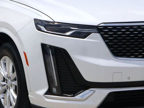 Certified 2024 Cadillac XT6 Luxury w/ LPO, Floor Liner Package FWD image 9