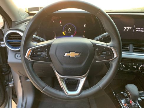 Used 2024 Chevrolet Trax LT w/ Driver Confidence Package FWD image 22