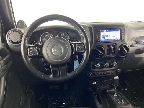 Used 2014 Jeep Wrangler Unlimited Sahara AWD/4WD image 32