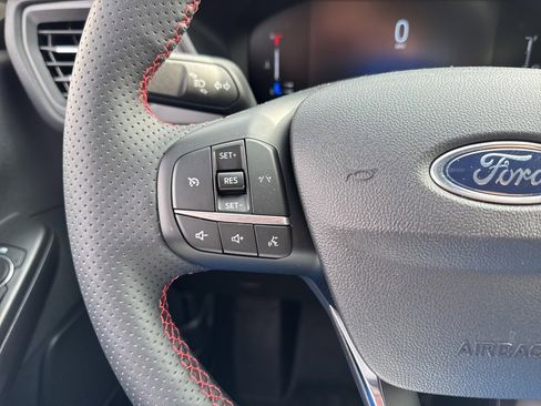 Certified 2024 Ford Escape ST-Line image 6