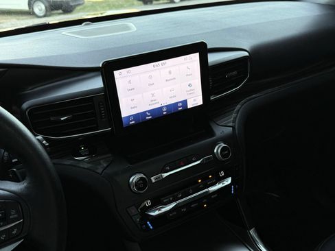 Used 2020 Ford Explorer Limited RWD image 43