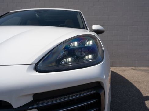 Certified 2019 Porsche Cayenne image 11