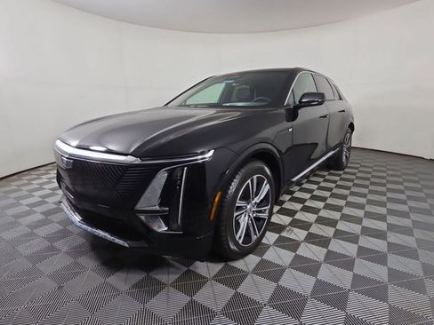 New 2026 Cadillac Lyriq Luxury image 3