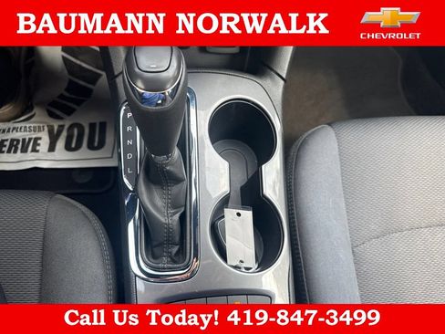 Used 2019 Chevrolet Cruze LT w/ Convenience Package FWD image 22