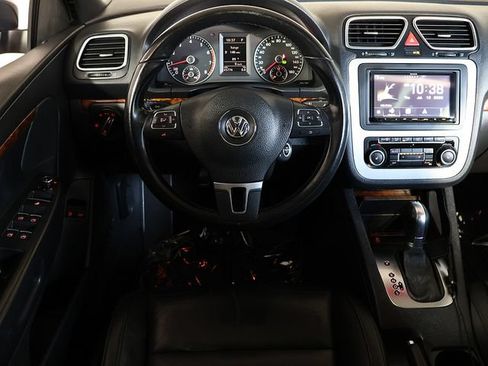 Used 2012 Volkswagen Eos Executive FWD image 3