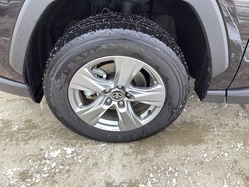 Used 2025 Toyota RAV4 XLE image 30