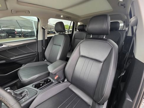 Used 2022 Volkswagen Tiguan SE image 8