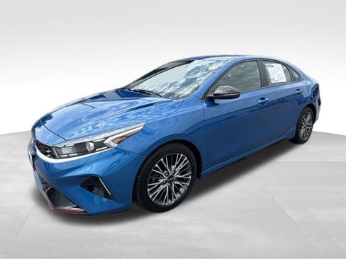 Used 2022 Kia Forte GT-Line w/ GT-Line Premium Package FWD image 3