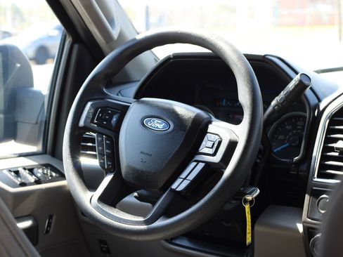 Used 2016 Ford F150 XLT w/ Trailer Tow Package image 14