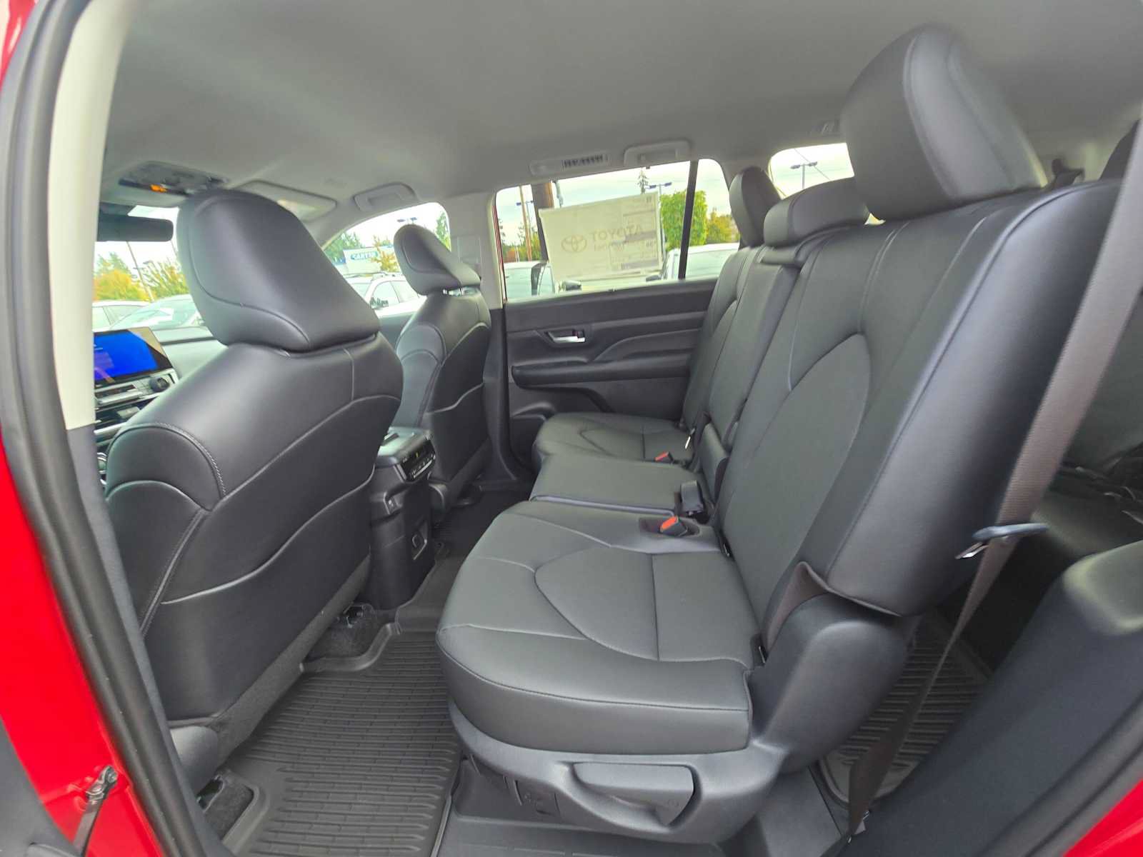 New 2026 Toyota Grand Highlander XLE FWD image 16
