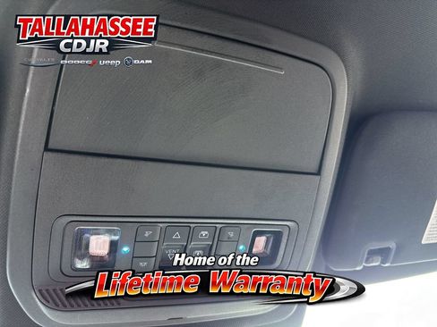 Used 2023 Ford Explorer Platinum w/ Technology Package AWD/4WD image 19