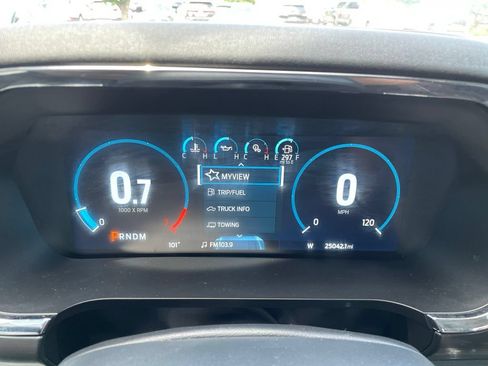 Used 2022 Ford F150 Lariat AWD/4WD image 29