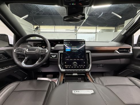 Used 2026 GMC Yukon Denali w/ Sun & Power Step Package image 17