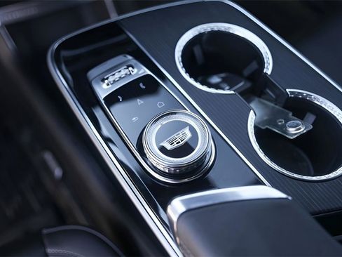 Used 2024 Cadillac Lyriq Luxury w/ LPO, Floor Liner Package image 19