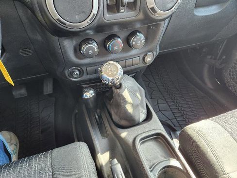 Used 2012 Jeep Wrangler Unlimited Sport AWD/4WD image 13