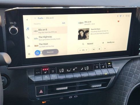 Used 2025 Toyota Camry XLE image 5