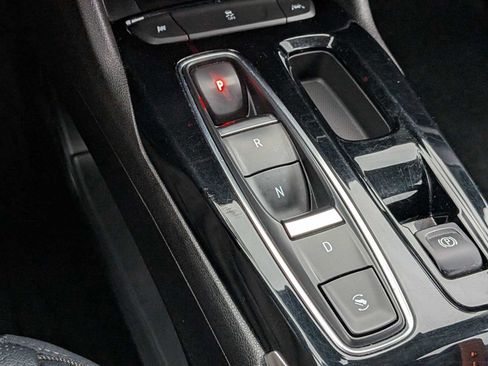 Used 2022 Chevrolet Bolt EUV Premier w/ Sun & Sound Package image 32