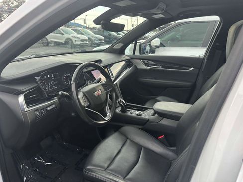 Used 2022 Cadillac XT6 Premium Luxury w/ Technology Package image 14