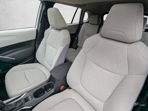 Used 2023 Toyota Corolla Cross LE w/ Moonroof Package AWD/4WD image 10