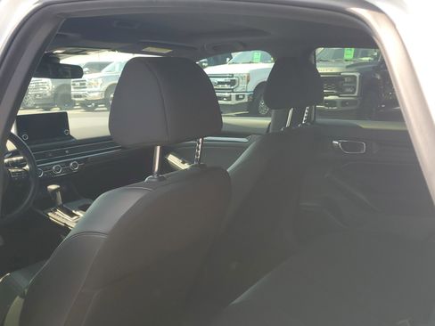 Used 2025 Honda Civic Sport image 14