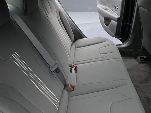 Used 2023 Hyundai Elantra SEL w/ Convenience Package image 12