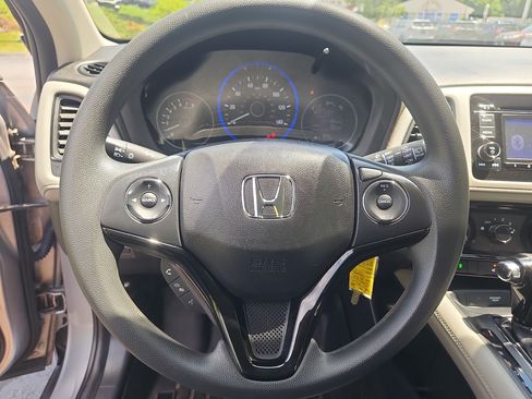 Used 2020 Honda HR-V LX image 15