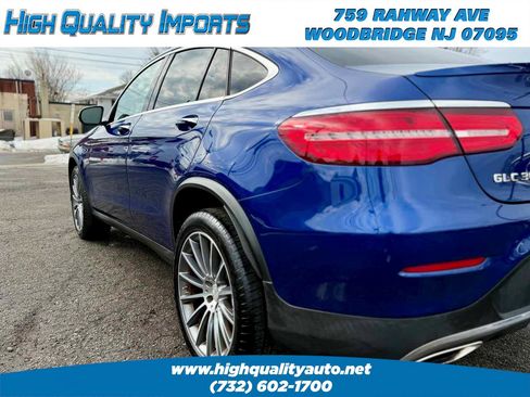 Used 2017 Mercedes-Benz GLC 300 4MATIC Coupe image 40