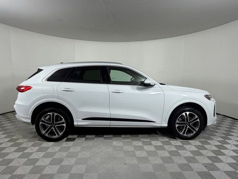 Used 2025 Audi Q5 Premium w/ Convenience Package AWD/4WD image 8