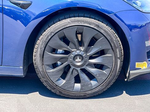 Used 2022 Tesla Model 3 Long Range AWD/4WD image 9