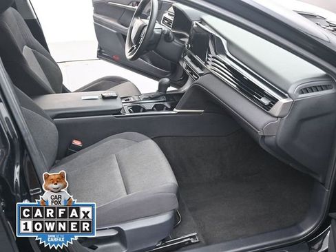 Used 2025 Toyota Camry LE FWD image 19