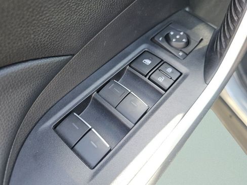 Used 2022 Toyota RAV4 XLE Premium AWD/4WD image 29