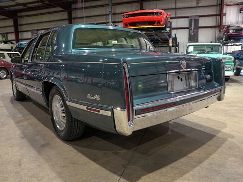 Used 1992 Cadillac De Ville Sedan FWD image 6