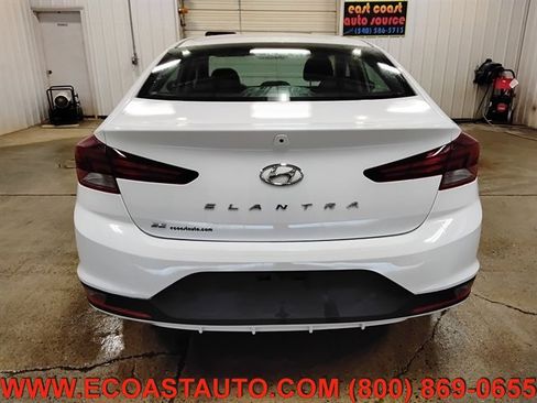 Used 2019 Hyundai Elantra SE w/ Cargo Package image 8