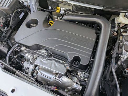 New 2026 Chevrolet Equinox LT image 30